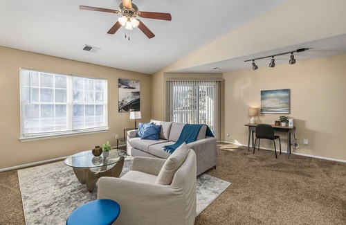 Ballwin Apartment | Modern Apartment in Prime Location (ID8457)