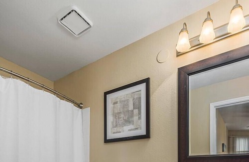 Ballwin Apartment | Modern Apartment in Prime Location (ID8457)