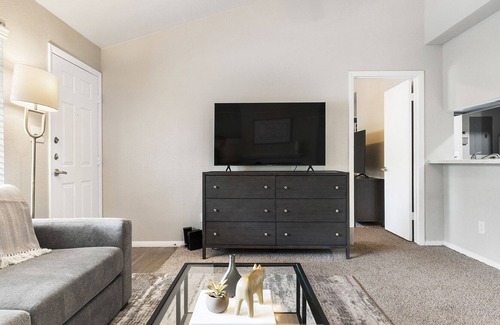 Wells Branch Apartment | Modern Apartment in Prime Location (ID9130X25)