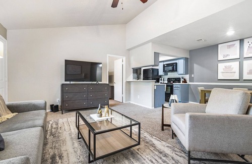 Wells Branch Apartment | Modern Apartment in Prime Location (ID9130X25)