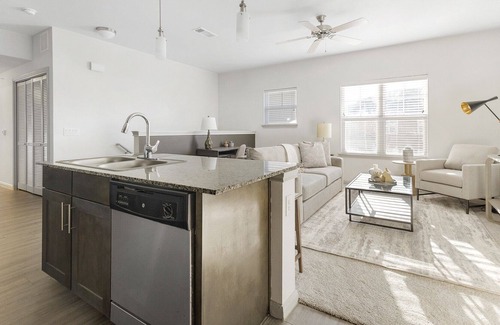 Forney Apartment | Modern Apartment in Prime Location (ID9550X82)