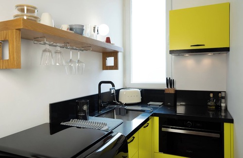 Blloku Apartment | Modern apartment suite in the heart of Tirana