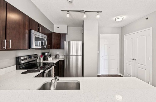 White Plains Apartment | Modern Apt Near Downtown