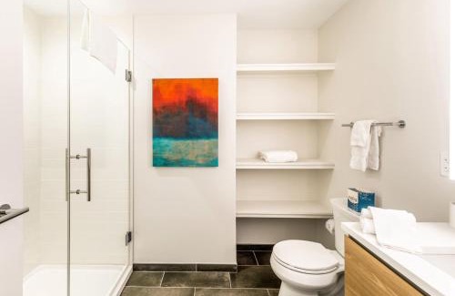Seaport District Apartment | Modern Apt with City Views