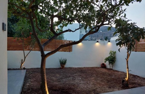Mavrikiano Apartment | Modern apt with private garden next to the beach in the center of Elounda!