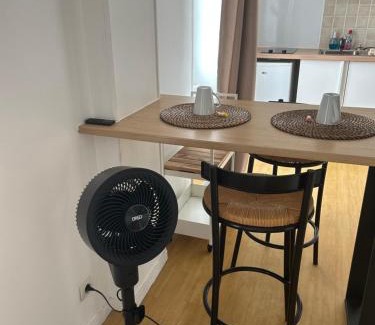 Vierzon Apartment | Modern Art Vierzon Centre ville