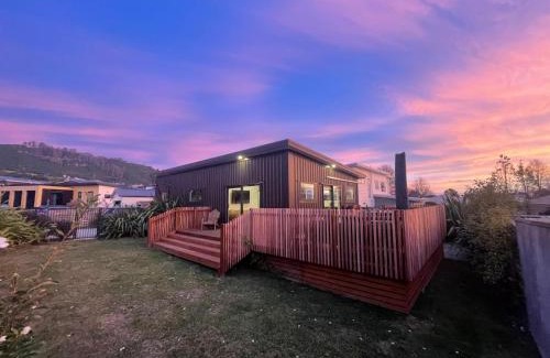 Kinloch House | Modern bach ideal for rest and relaxation