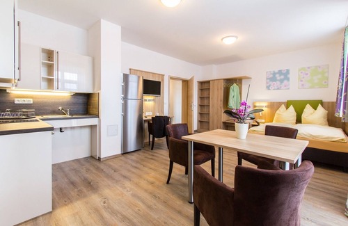 Altdorf Apartment | Modern, barrier-free apartment for up to two people