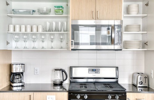 Wilburton Apartment | Modern Bellevue 2BR w/Gym & W/D, near Spring District, by Blueground