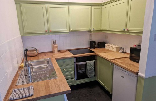 Grand Canal Dock Apartment | Modern, bright 1 bed apart. near Grand Canal Dock
