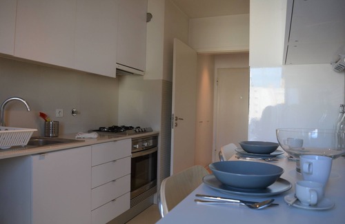 Casal da Ladeira Apartment | Modern & Bright by Homing