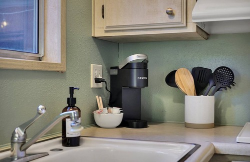 Dunsmuir Cabin | Modern Cabin (Walnut)