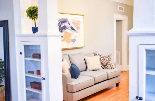 Hannon Park House | Modern & Centrally Located Stay at Calypso Dreams