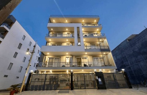 Sushant Lok Apartment | Modern City Service Apartment