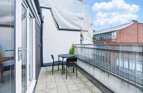 Clerkenwell Apartment | Modern Clerkenwell Loft Spacious Private Terrace
