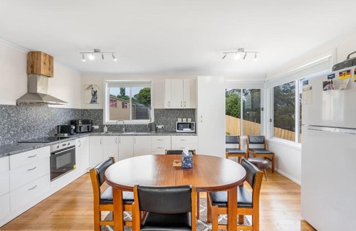 Triabunna House | Modern Coastal Escape in Triabunna