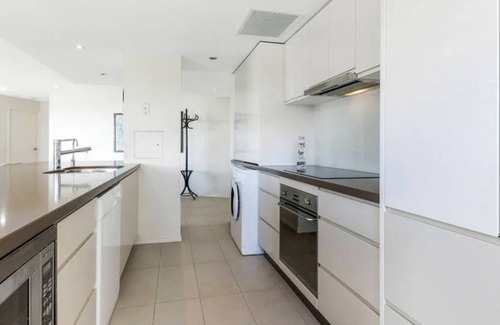 Currimundi Apartment | Modern Coastal Family Beach Retreat - Fully Furnished, 30+ Day Stays Welcome