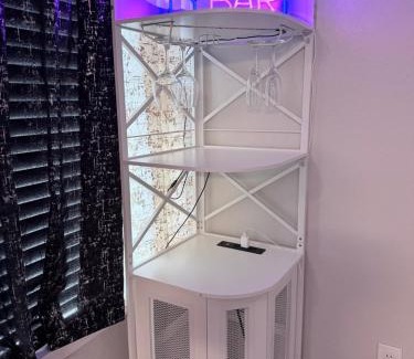 North Arlington Apartment | Modern Comfort Near AT&T Stadium Peaceful Getaway in DFW
