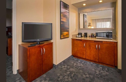 University Place Hotel | Modern Comfort Near Pavilion | 1BR Unit, Pet-Friendly, Outdoor Pool, Gym