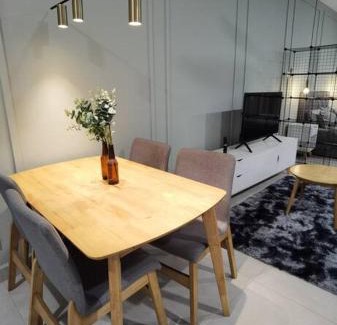 Bandar Sri Permaisuri Apartment | Modern Comfy Studio Permaisuri 2 Carpark WIFI NETFLIX