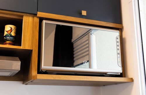 Jardim Aeroporto Apartment | Modern, complete with Office, AC, and Gym