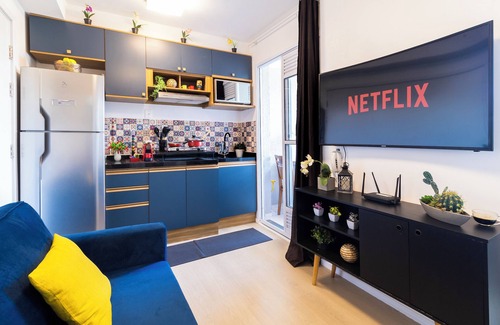 Jardim Aeroporto Apartment | Modern, complete with Office, AC, and Gym