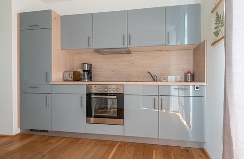 Worpswede Apartment | Modern, cozy vacation apartment, 77 m², sauna, garden w. View over the meadows