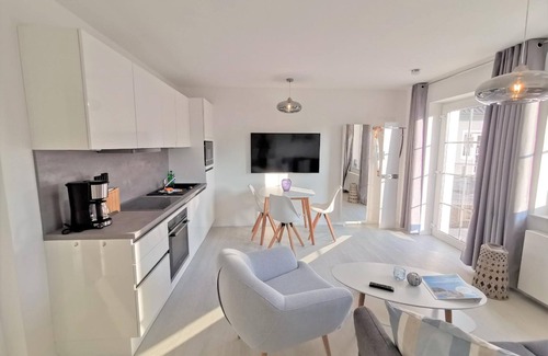 Gross Zicker Apartment | Modern vacation apartment with private terrace - Haus Inselwind FeWo MEERhafen