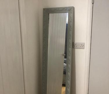 Newport House | Modern En-suite Double Room