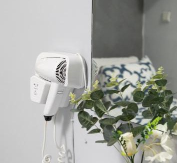 Il-Balluta House | Modern Ensuite Rooms in Shared Apartment Near Balluta Bay Sliema Gzira