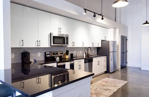 Judson Apartment | Modern Escape | Pool | Easy Access to DT & More!