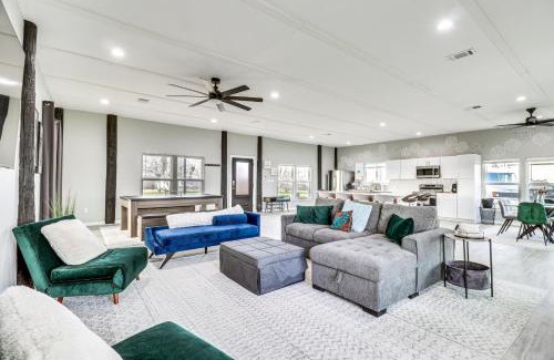 Del Valle House | Modern Farmhouse in Del Valle Rural Setting!