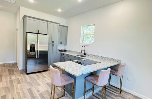 Riverview House | MODERN FARMHOUSE WITH A HUGE BACKYARD