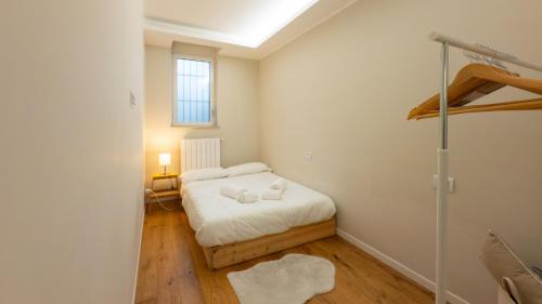 Stadera Apartment | Modern Flat - Via De Sanctis 61 Metro & WiFi