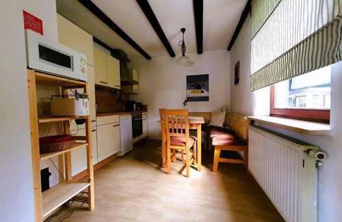 Arrach Apartment | Modern Genütliche Ferienwohnung mit Terrasse