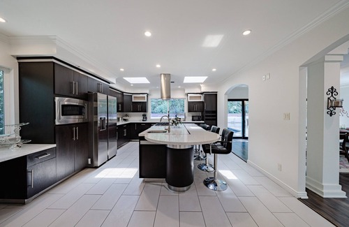 Studio City House | Modern Getaway in the Hills w/heated pool