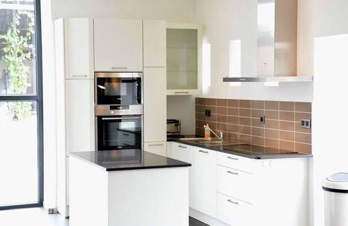 Seron House | Modern Holiday Home in Fernelmont with Garden