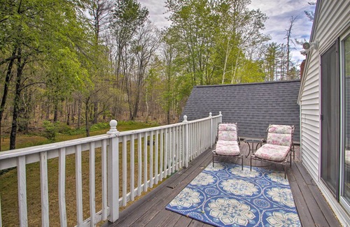 Intervale Cottage | Modern Home ~ 2 Mi to Cranmore Mountain Resort!