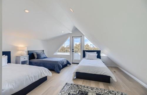 Bouldin House | Modern House Downtown View with Pool & Hot Tub