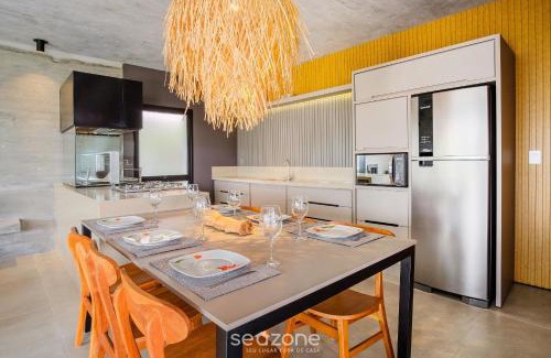 Praia do Rosa House | Modern house with pool next to Surfland ROI00