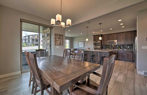 Ogden House | Modern Huntsville Resort Retreat with Deck and Hot Tub