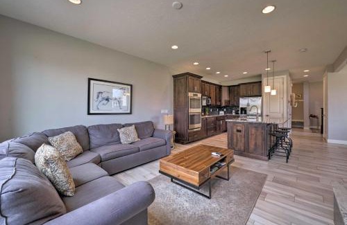 Ogden House | Modern Huntsville Resort Retreat with Deck and Hot Tub