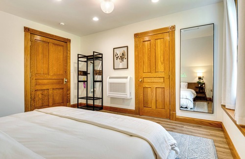 Lockerbie Square Condo | Modern Indianapolis Condo Near Monument Circle!