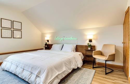 Lockerbie Square Condo | Modern Indianapolis Condo Near Monument Circle!