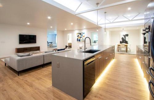 Kirkland Apartment | Modern Living in Kirkland