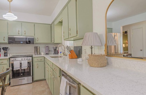 Fortson House | Modern Luxury Cottage w/Pool | Near Fort Moore