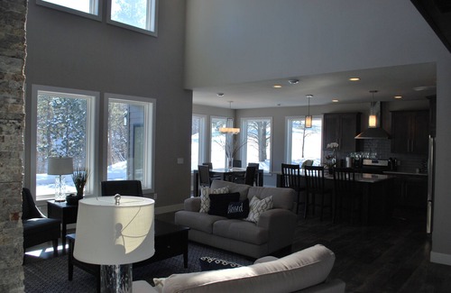 Spearfish House | Modern Luxury Home Getaway *Rally Rental* NO GRAVEL