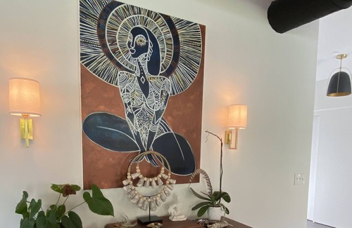 Three Rivers House | Modern luxury retreat with lap pool, hot tub & sauna ~ 4 miles to NP!