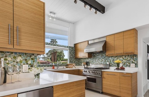 Vista Las Palmas House | Modern Mid-Century in Vista Las Palmas. Perfect for families. Dogs ok