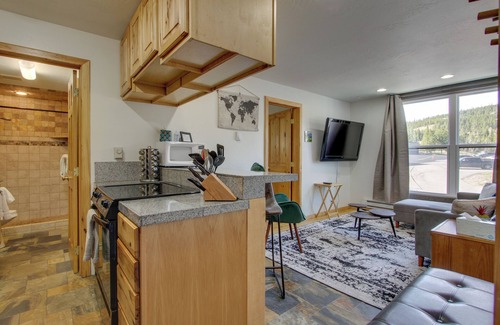 Big Sky Condo | Modern Mountain-View Condo at Big Sky Resort!